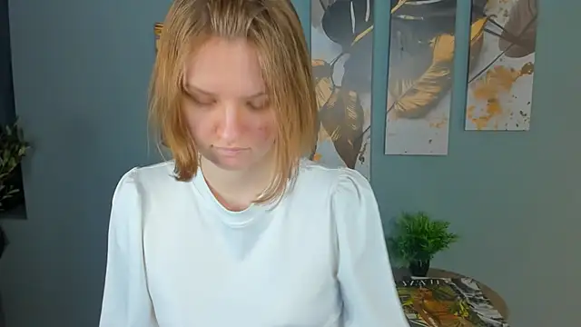 LilianSwall online show from 01/10/26, 01:28