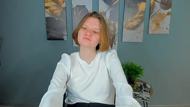 LilianSwall online show from 01/11/26, 06:59