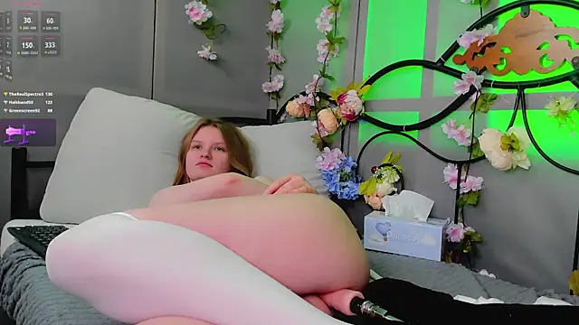 Snapshot of LilianSwall chatting on 01/25/25, 08:53 LilianSwall online show from 01/25/25, 08:53