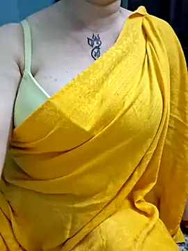 Snapshot of Raja_Ranii chatting on 06/19/26, 01:50 Raja Ranii online show from 06/19/26, 01:50