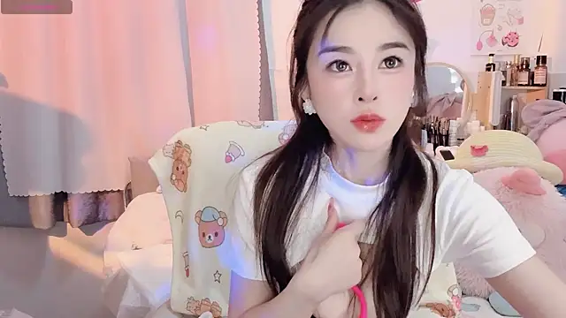 Carly 1 online show from 11/12/25, 02:10