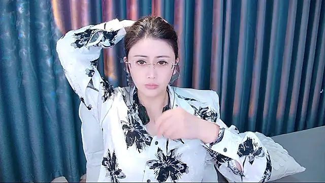 Daisy7 11 online show from 11/08/25, 01:14