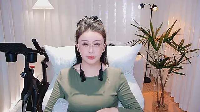 Snapshot of Daisy7_11 chatting on 01/15/26, 01:14 Daisy7 11 online show from 01/15/26, 01:14