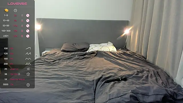 jesssicamooon online show from 12/04/25, 07:35