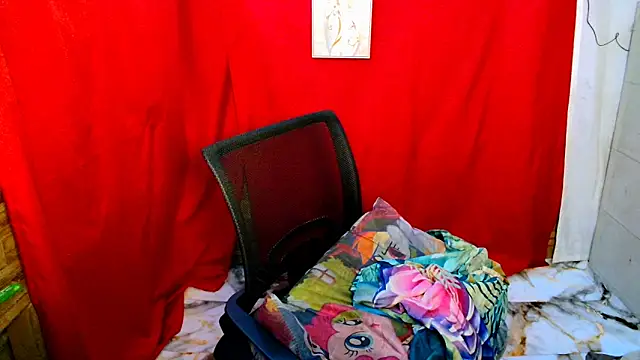 UrAmazingCassy online show from 10/23/25, 05:33