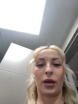 Diamond Bunny  online show from 03/23/26, 02:50