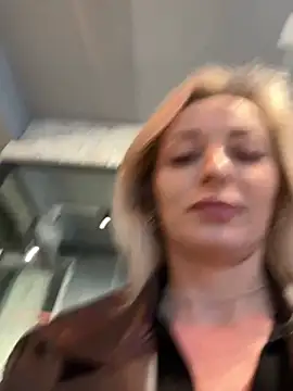 Diamond Bunny  online show from 02/11/26, 03:12