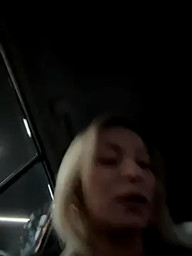 Diamond Bunny  online show from 12/02/25, 03:25