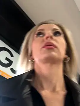 Diamond Bunny  online show from 10/26/25, 12:49