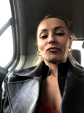 Diamond Bunny  online show from 11/05/25, 01:58