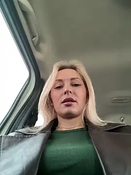 Diamond Bunny  online show from 04/04/26, 12:45