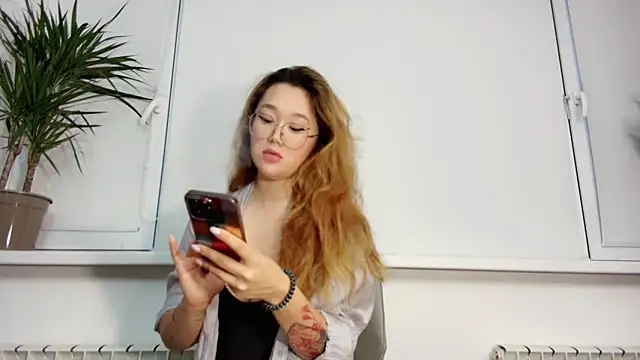 Jennatyan online show from 11/24/25, 10:15