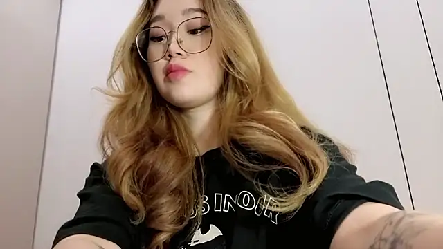 Jennatyan online show from 01/10/26, 12:00