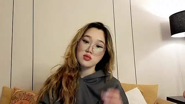 Jennatyan online show from 03/04/26, 12:46