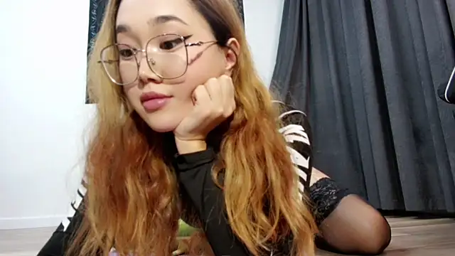 Jennatyan online show from 11/01/25, 05:07