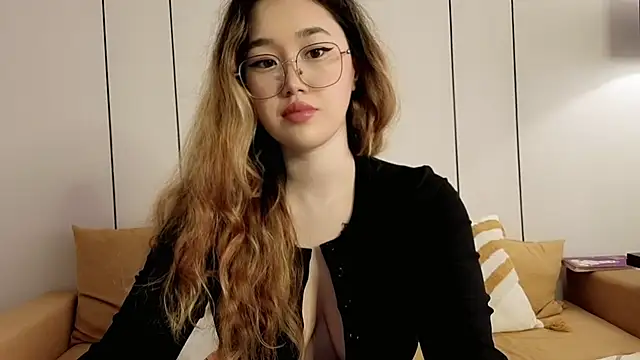 Jennatyan online show from 04/25/26, 05:32