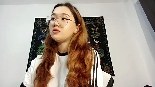 Jennatyan online show from 09/26/25, 12:23