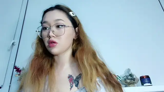 Jennatyan online show from 11/25/25, 03:45