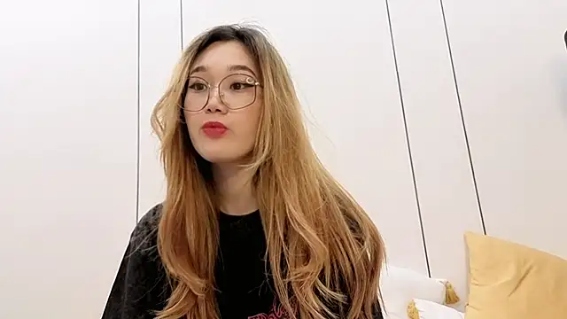 Jennatyan online show from 02/05/26, 07:37