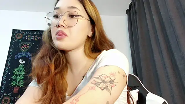 Jennatyan online show from 10/06/25, 01:34