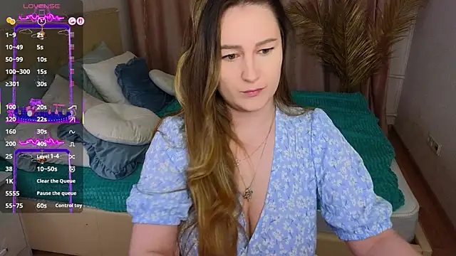 Emma B1uem online show from 10/08/25, 09:15