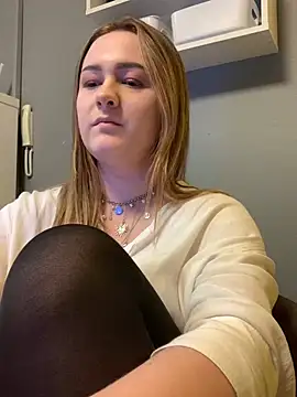 Emma B1uem online show from 01/11/25, 12:40