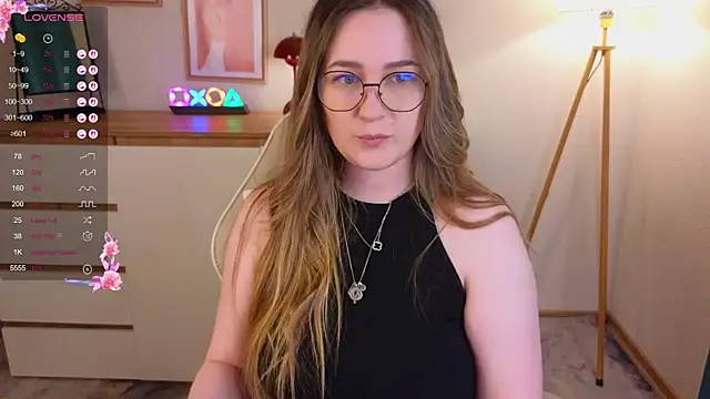 Emma B1uem online show from 10/14/25, 10:20