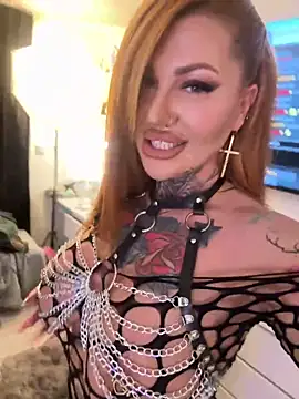 Snapshot of krysstal003 chatting on 10/17/25, 07:15 krysstal003 online show from 10/17/25, 07:15