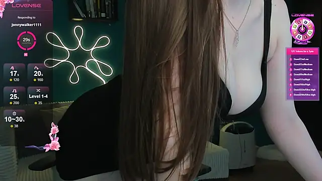 Snapshot of katie_taylorr chatting on 05/27/26, 10:28 katie taylorr online show from 05/27/26, 10:28