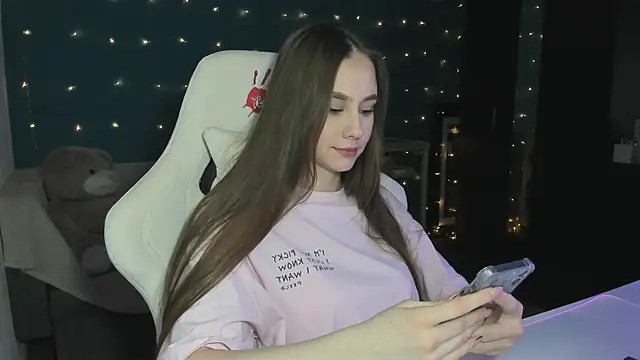 katie taylorr online show from 12/03/24, 10:45