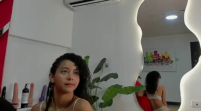 Snapshot of Milanxht chatting on 03/03/25, 08:43 Milanxht online show from 03/03/25, 08:43