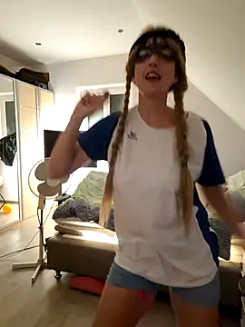 Hexe12346 online show from 11/18/25, 06:22