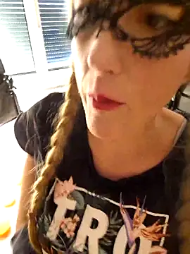 Hexe12346 online show from 11/15/25, 12:31