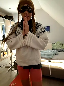 Hexe12346 online show from 11/16/25, 12:21