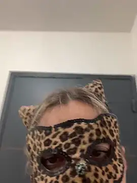 Snapshot of Lyannabuena69 chatting on 02/08/25, 02:47 Lyannabuena69 online show from 02/08/25, 02:47