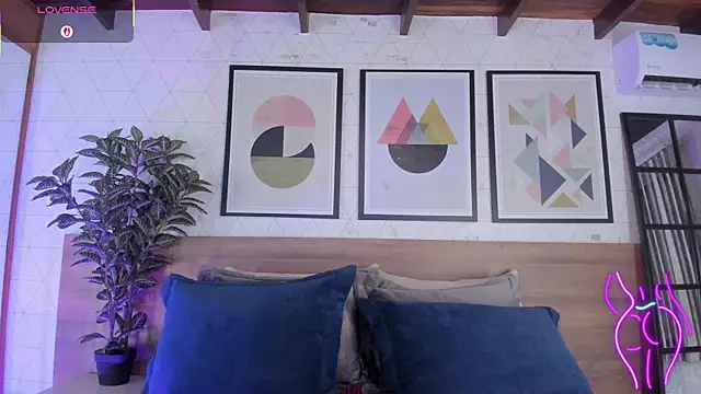 MiaKay1 online show from 01/11/26, 03:35