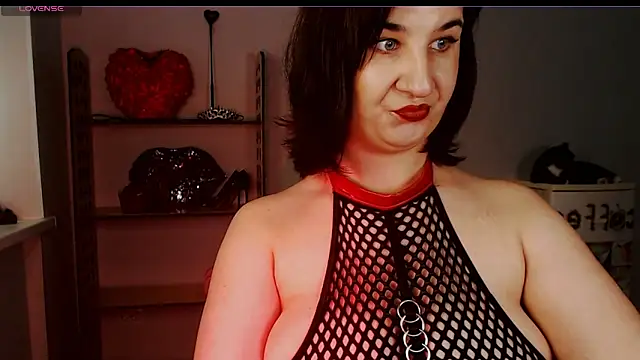 Snapshot of Goddess_Sophie chatting on 09/14/25, 07:31 Goddess Sophie online show from 09/14/25, 07:31