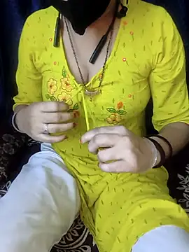 kaveerpooja947 online show from 10/30/25, 04:37