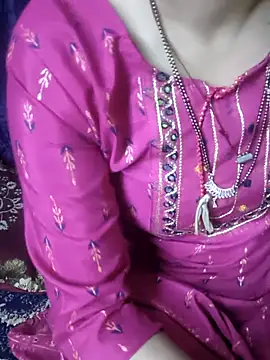 kaveerpooja947 online show from 10/26/25, 04:51