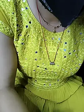 kaveerpooja947 online show from 02/05/26, 04:47