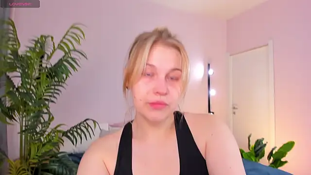 Colleen Blake online show from 05/19/26, 04:58