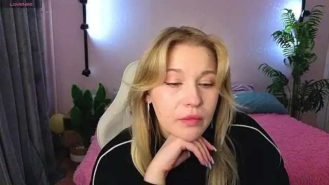 Colleen Blake online show from 04/21/26, 04:46