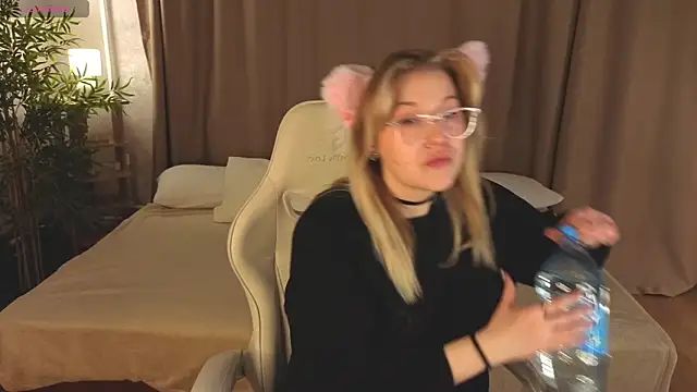 Colleen Blake online show from 04/05/26, 05:08