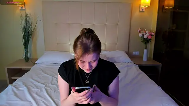 Colleen Blake online show from 10/20/25, 04:51