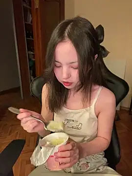 lalallalalaa- online show from 02/02/25, 10:24