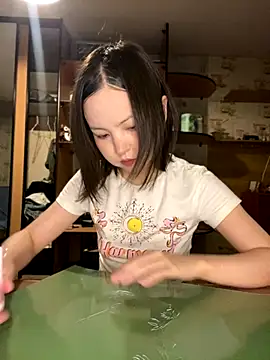 lalallalalaa- online show from 10/18/25, 06:10