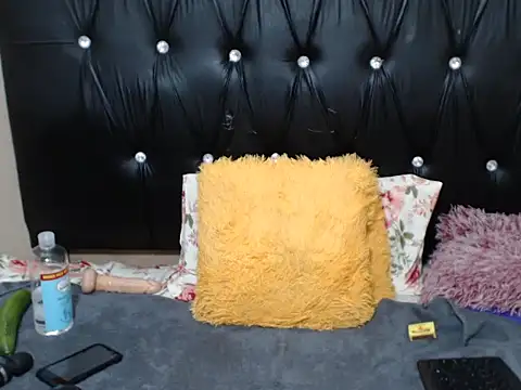 BlackBerryZoeX online show from 12/08/24, 04:18