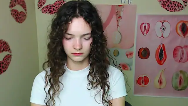  SusieSu  online show from 11/22/25, 07:07