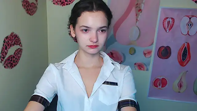  SusieSu  online show from 12/02/25, 01:35