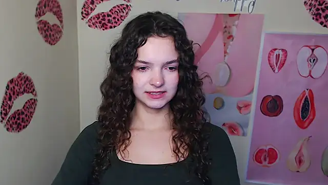  SusieSu  online show from 12/03/25, 07:30